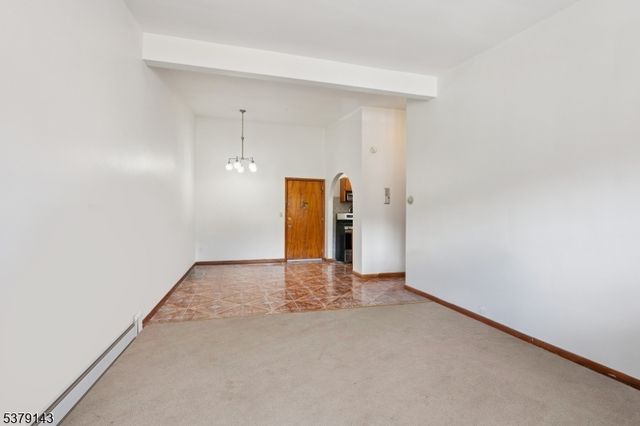 14 Hazard Pl 3C, Elizabeth City, NJ 07208