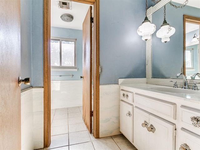 1004 W Idylwild Drive, Oklahoma City, OK 73110