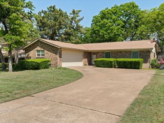1509 Terbet Lane, Fort Worth, TX 76112