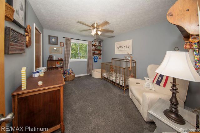9633 Fairfax Drive, Pinckney, MI 48169