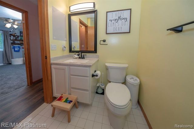 9633 Fairfax Drive, Pinckney, MI 48169
