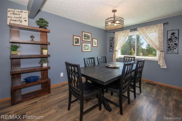 9633 Fairfax Drive, Pinckney, MI 48169