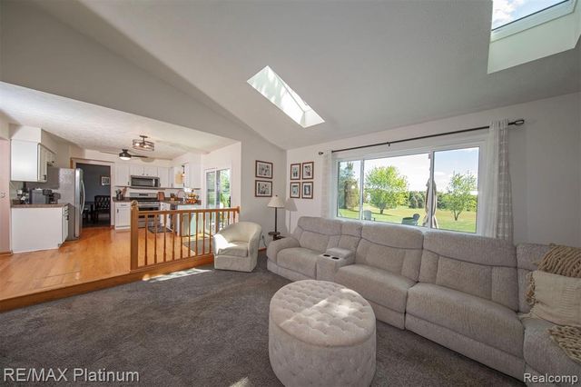 9633 Fairfax Drive, Pinckney, MI 48169