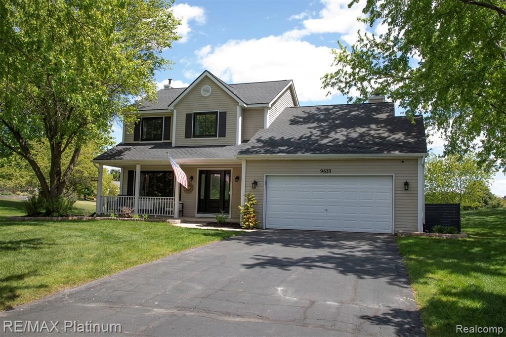 9633 Fairfax Drive, Pinckney, MI 48169