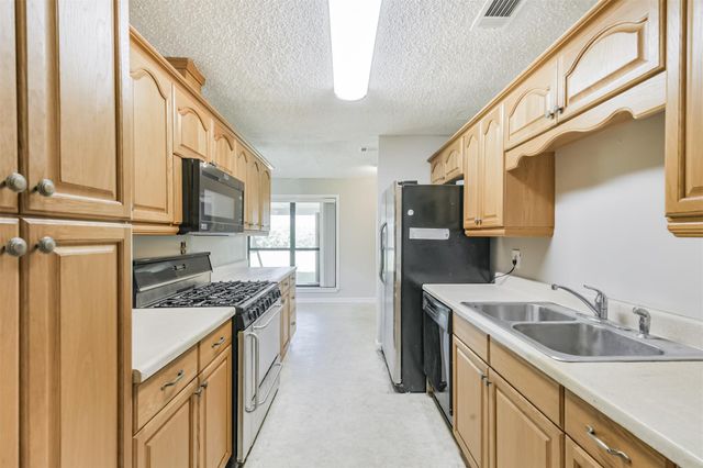 26560 Sorters Road, Porter, TX 77365