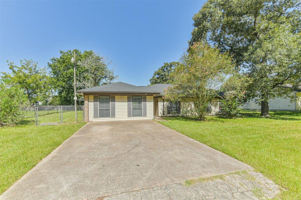 26560 Sorters Road, Porter, TX 77365