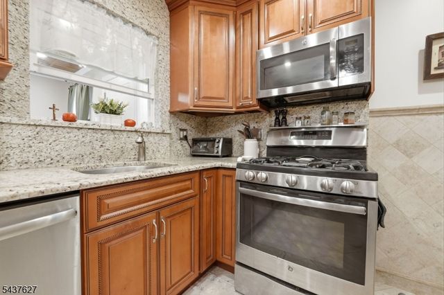 23 Madison St, Belleville Twp., NJ 07109