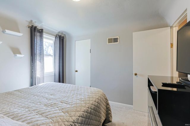 420 S 32nd Street, South Bend, IN 46615