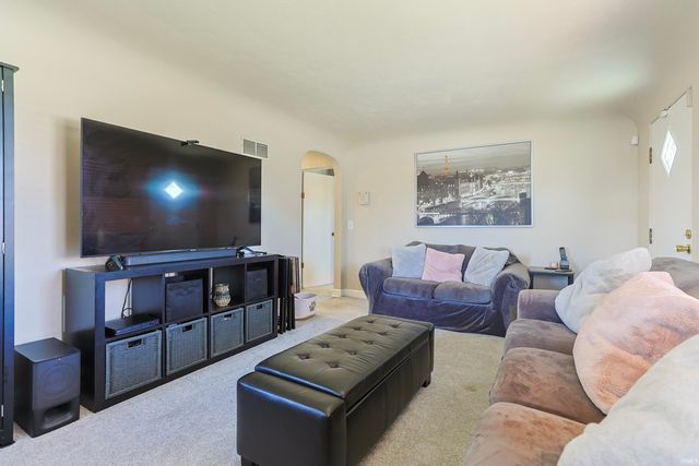 420 S 32nd Street, South Bend, IN 46615