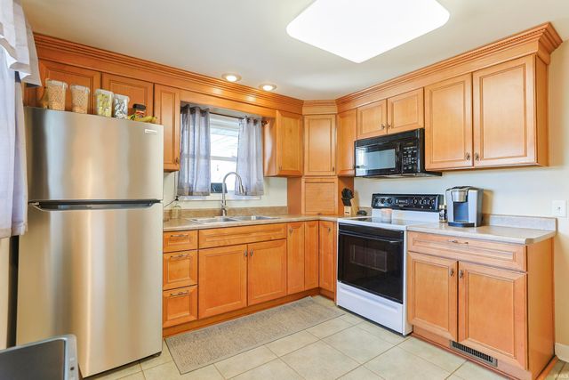 420 S 32nd Street, South Bend, IN 46615