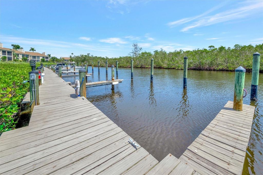 8710 54TH AVENUE W 8710, BRADENTON, FL 34210 — photo 5