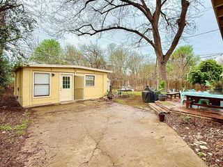 5712 Chesterfield Ave B, Austin, TX 78752