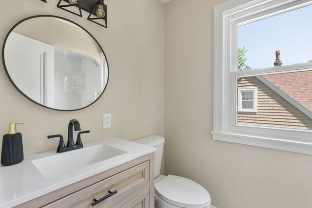 1649 Marlo Avenue, Davenport, IA 52803