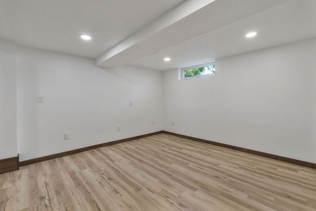 1649 Marlo Avenue, Davenport, IA 52803