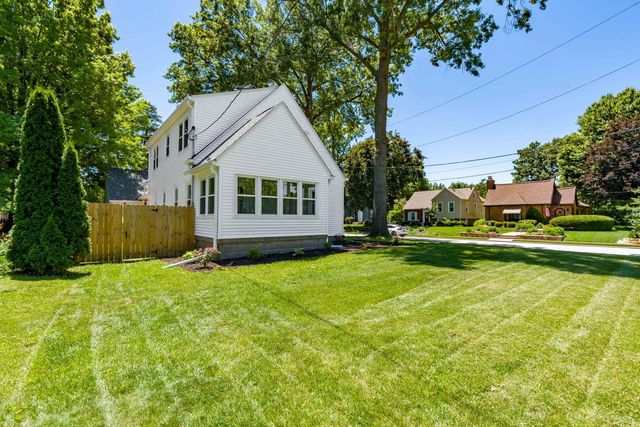1649 Marlo Avenue, Davenport, IA 52803