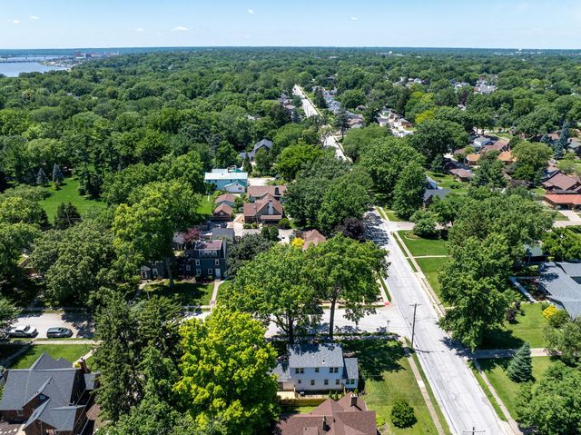 1649 Marlo Avenue, Davenport, IA 52803
