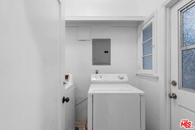 327 Ogden Drive, Los Angeles, CA 90036