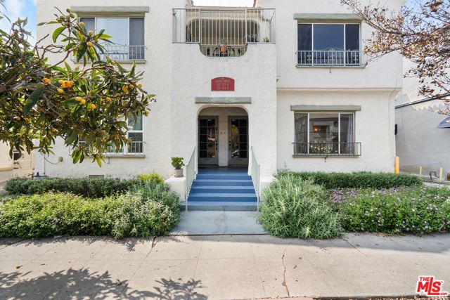 327 Ogden Drive, Los Angeles, CA 90036