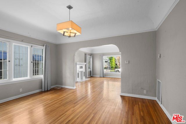 327 Ogden Drive, Los Angeles, CA 90036