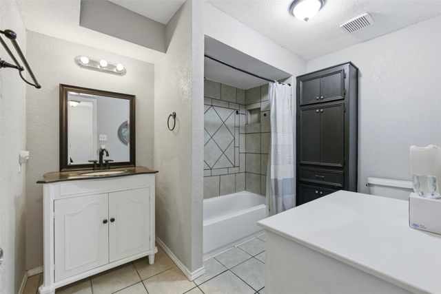 2028 Forreston Road, Waxahachie, TX 75165