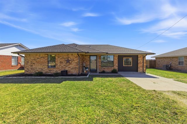 2028 Forreston Road, Waxahachie, TX 75165