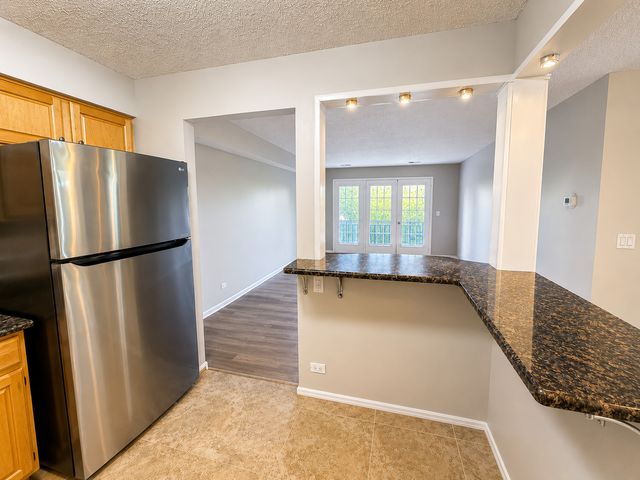 520 Biesterfield Road 209, Elk Grove Village, IL 60007
