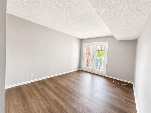 520 Biesterfield Road 209, Elk Grove Village, IL 60007