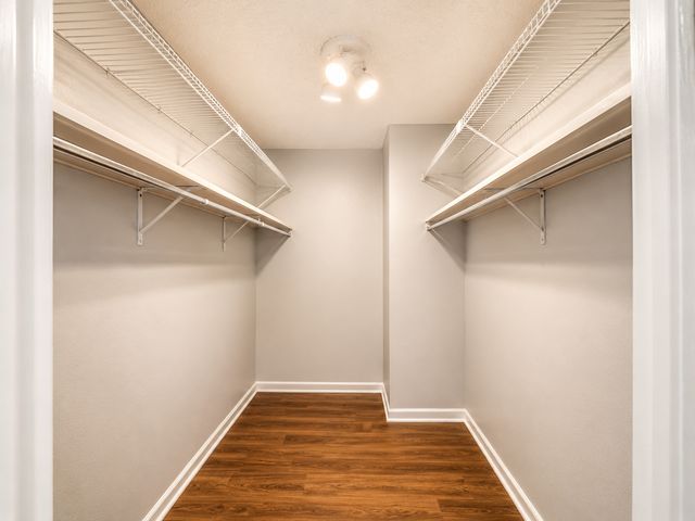 520 Biesterfield Road 209, Elk Grove Village, IL 60007