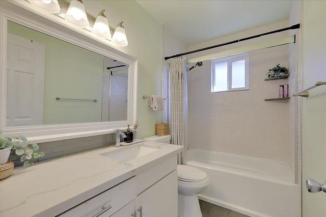 2300 Homewood Way, Carmichael, CA 95608