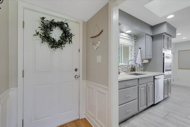 2300 Homewood Way, Carmichael, CA 95608