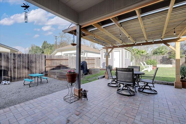 2300 Homewood Way, Carmichael, CA 95608