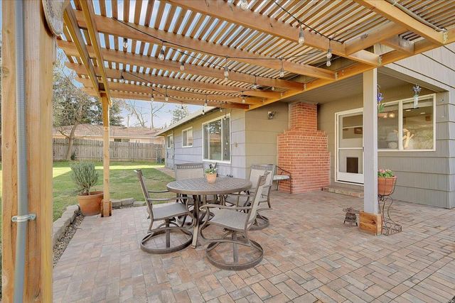 2300 Homewood Way, Carmichael, CA 95608