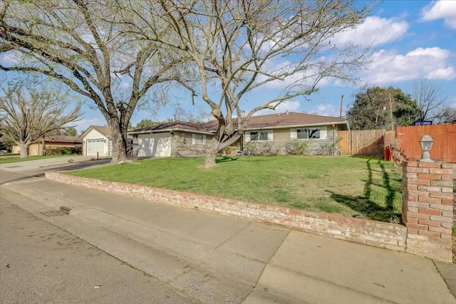 2300 Homewood Way, Carmichael, CA 95608