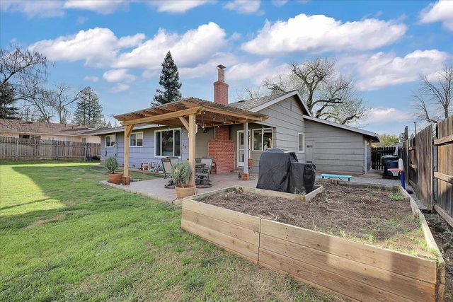 2300 Homewood Way, Carmichael, CA 95608