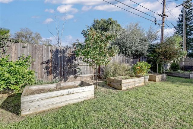 2300 Homewood Way, Carmichael, CA 95608