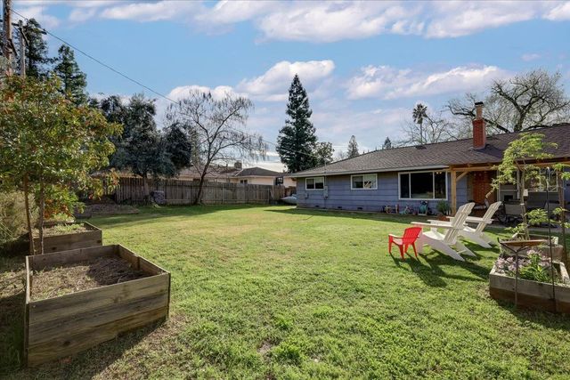 2300 Homewood Way, Carmichael, CA 95608