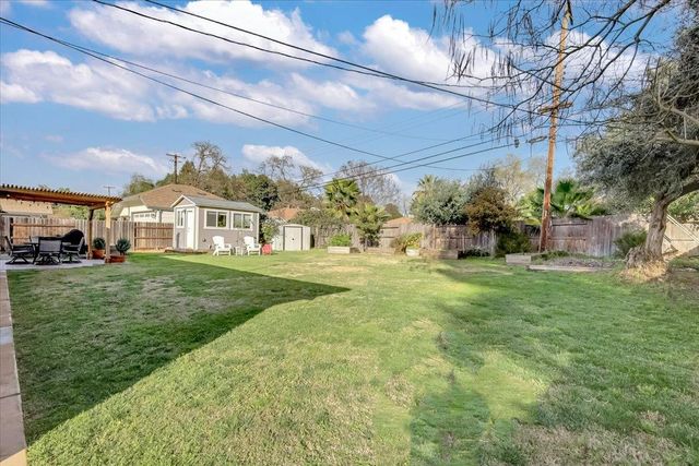 2300 Homewood Way, Carmichael, CA 95608