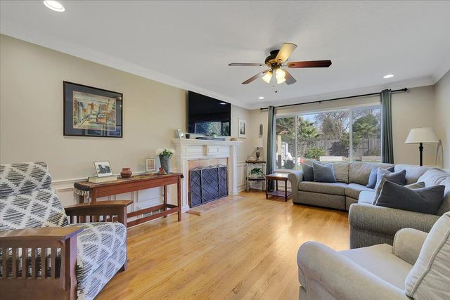 2300 Homewood Way, Carmichael, CA 95608