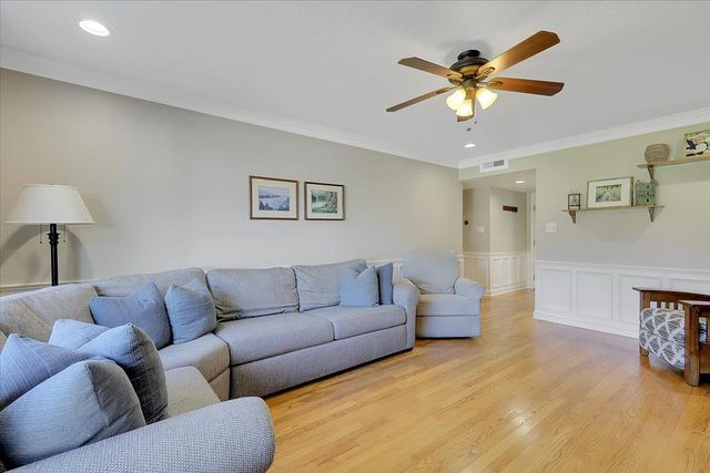 2300 Homewood Way, Carmichael, CA 95608