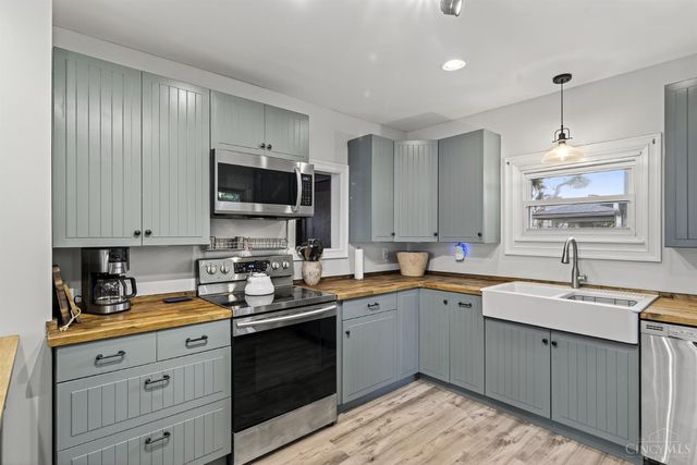 521 Broadway Street, Harrison, OH 45030