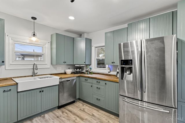 521 Broadway Street, Harrison, OH 45030