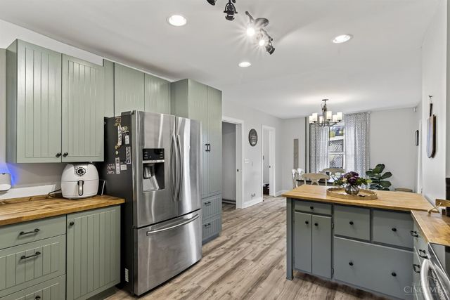 521 Broadway Street, Harrison, OH 45030