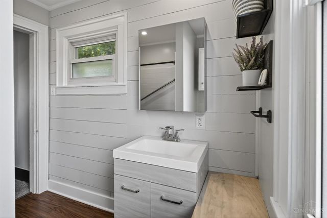 521 Broadway Street, Harrison, OH 45030