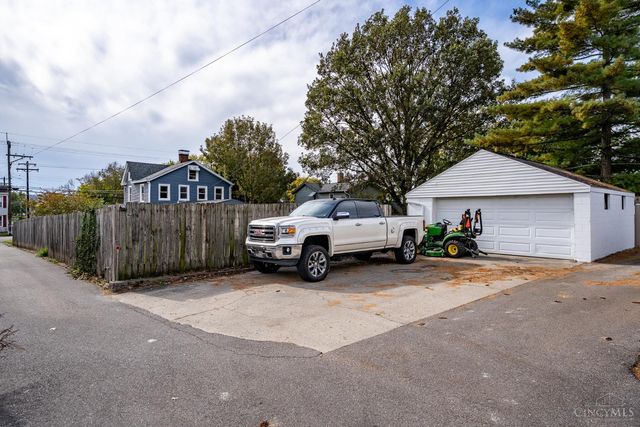 521 Broadway Street, Harrison, OH 45030