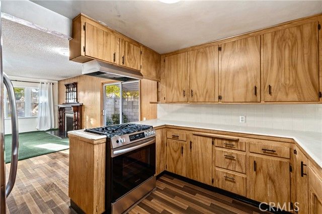 548 N 2nd, Upland, CA 91786