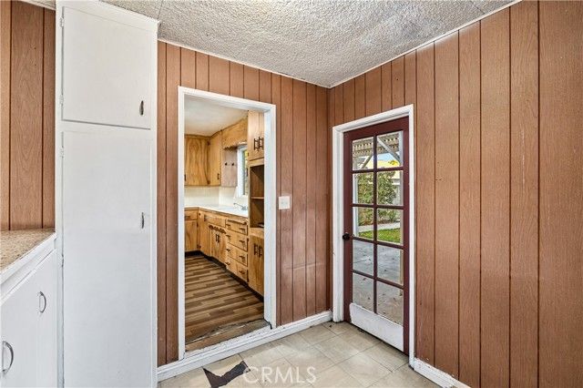 548 N 2nd, Upland, CA 91786