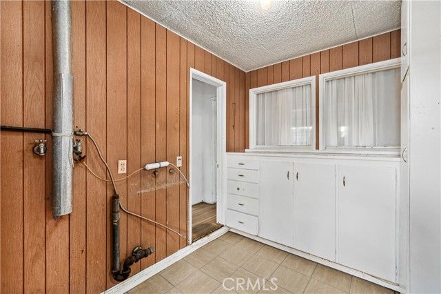 548 N 2nd, Upland, CA 91786