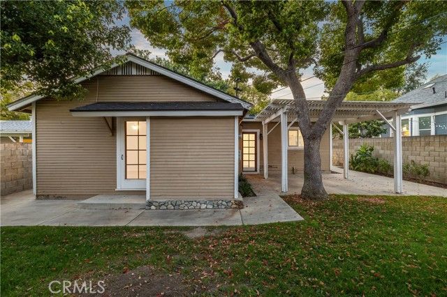 548 N 2nd, Upland, CA 91786