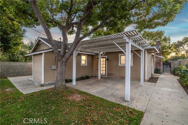 548 N 2nd, Upland, CA 91786