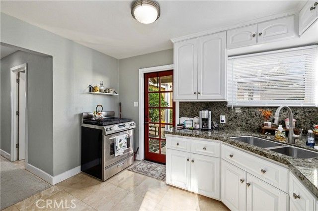 548 N 2nd, Upland, CA 91786